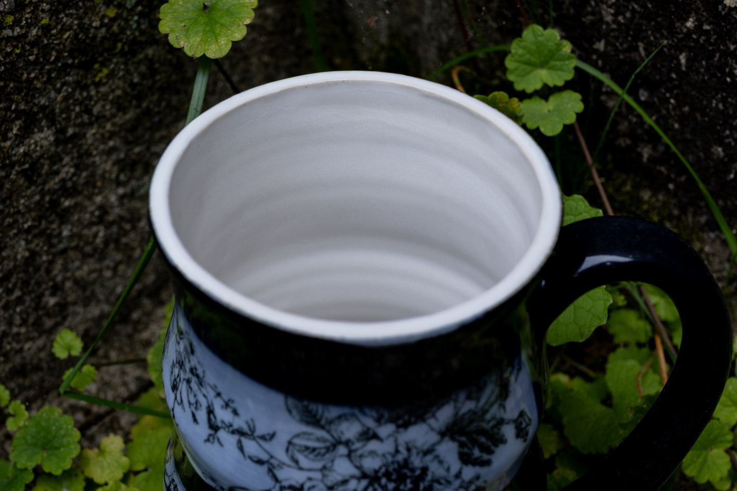 Midnight Bloom Mug – 16oz